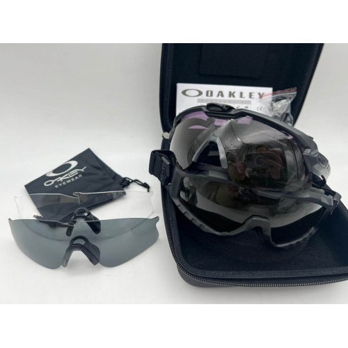 Тактические ударопрочные очки OAKLEY в Бийске